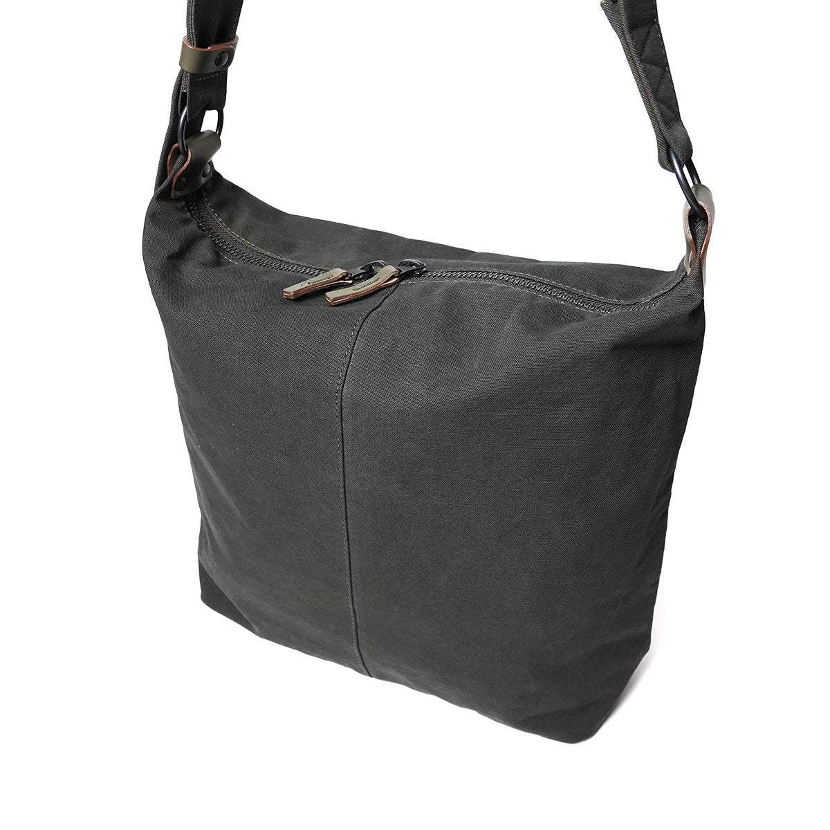 KUROSABI -Black Rust Dye- Shoulder Bag GRN9605